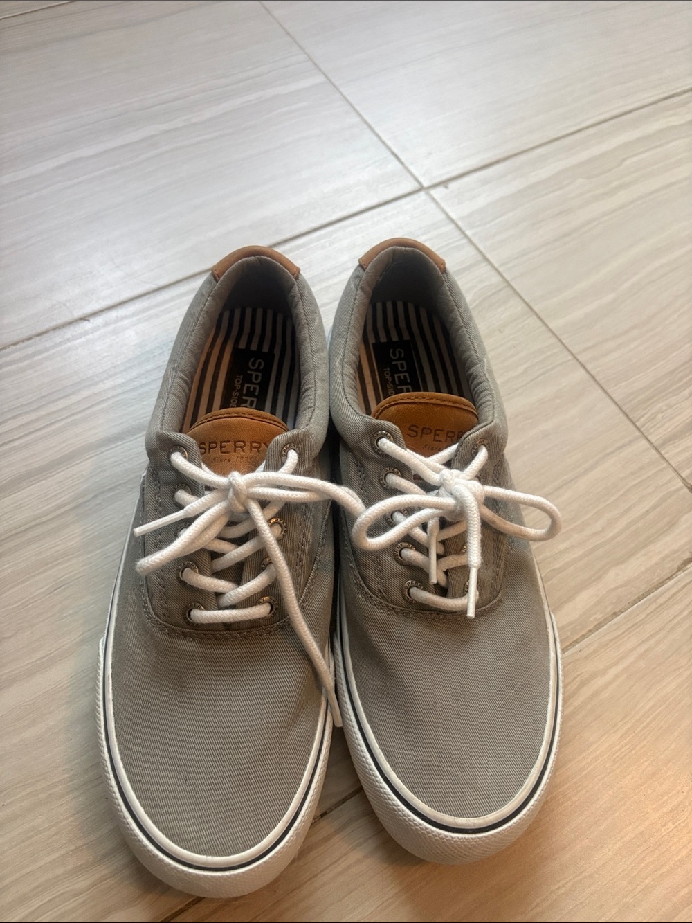 Mens grey Sperry size 8.5